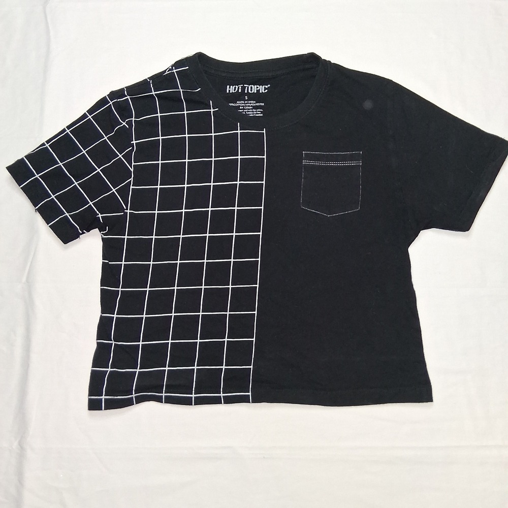 Hot Topic Black Grid Split Tee Women's Short Sleeve Top Size Small Crop